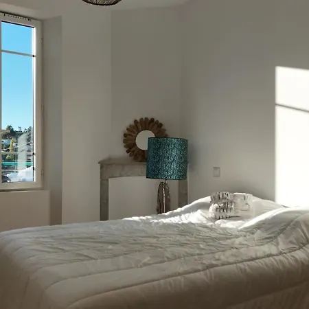 Superbe 4 Pieces Dans De Charme Renovee Proche Plages Et Centre D'antibes, Cote D'azur Апартаменти *